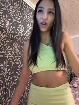 Snapshot of Evelin199 chatting on 04-18-26, 07:58 Evelin199 online show from 04-18-26, 07:58