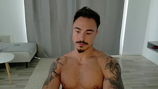 Snapshot of Master_Lukas chatting on 06-03-26, 03:17 Master Lukas online show from 06-03-26, 03:17