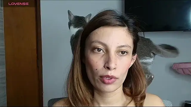 Sweet moon v  online show from 04-16-26, 11:51