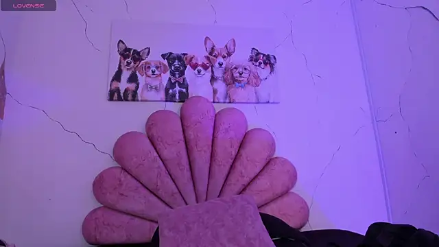 Snapshot of Violett_hott_ chatting on 01-07-26, 12:51 Violett hott online show from 01-07-26, 12:51