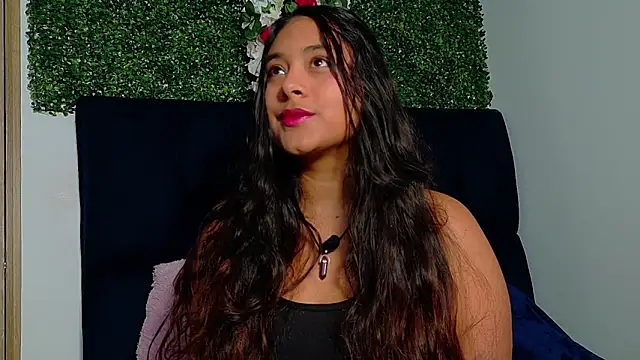 AnnaSmiles online show from 04-13-26, 04:56