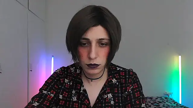 HoneyValentine online show from 02-17-26, 06:47