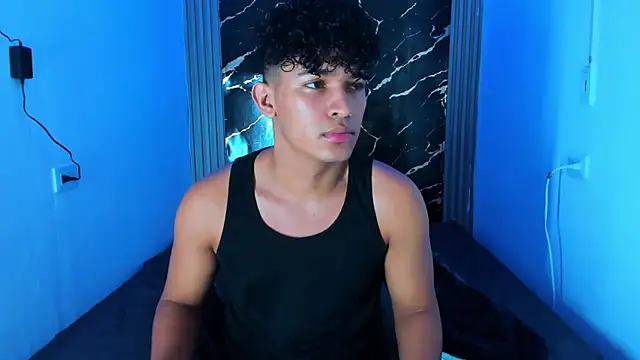 jamescurly00 online show from 02-05-26, 09:03