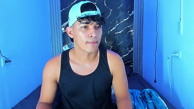 jamescurly00 online show from 02-06-26, 07:23