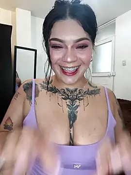 Snapshot of brenda_palacio chatting on 02-18-26, 07:32 brenda palacio online show from 02-18-26, 07:32