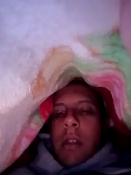 Snapshot of Albertofcille chatting on 01-06-26, 02:04 Albertofcille online show from 01-06-26, 02:04