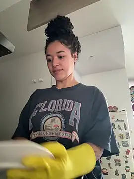 crystal dlun online show from 04-19-26, 07:05