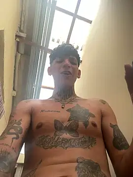 Snapshot of Sam_33_sexy_27 chatting on 02-15-26, 04:36 Sam 33 sexy 27 online show from 02-15-26, 04:36