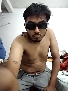 Huevosdtoro online show from 01-06-26, 06:39