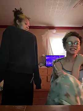 Snapshot of Tamiii420 chatting on 01-12-26, 01:49 Tamiii420 online show from 01-12-26, 01:49