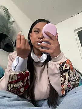 DulceRouss  online show from 03-08-26, 04:33