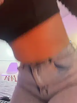 DulceRouss  online show from 04-17-26, 11:46