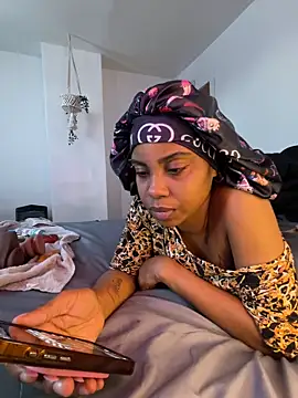 Snapshot of oshun6360 chatting on 04-15-26, 08:53 oshun6360 online show from 04-15-26, 08:53