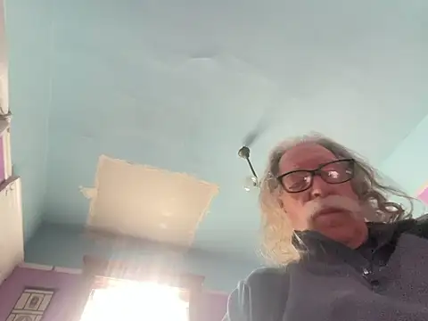 Snapshot of LickYourYoni chatting on 02-19-26, 08:38 LickYourYoni online show from 02-19-26, 08:38