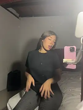 Snapshot of Kitty20205 chatting on 02-17-26, 02:52 Kitty20205 online show from 02-17-26, 02:52