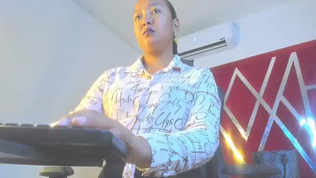 Snapshot of sweetdesireasm chatting on 02-01-26, 08:29 sweetdesireasm online show from 02-01-26, 08:29