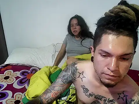 Snapshot of steffandjoshh420 chatting on 05-15-26, 03:46 steffandjoshh420 online show from 05-15-26, 03:46