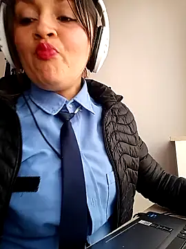 Alejandra N online show from 03-04-26, 02:01