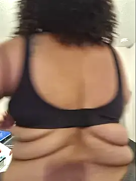 Snapshot of Big_Booty_Bonnie chatting on 07-19-26, 02:59 Big Booty Bonnie online show from 07-19-26, 02:59