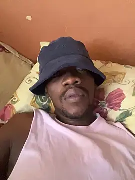 Snapshot of BigAndBeaut chatting on 02-04-26, 08:53 BigAndBeaut online show from 02-04-26, 08:53