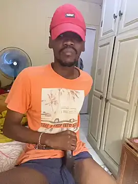 Snapshot of BigAndBeaut chatting on 02-24-26, 09:18 BigAndBeaut online show from 02-24-26, 09:18