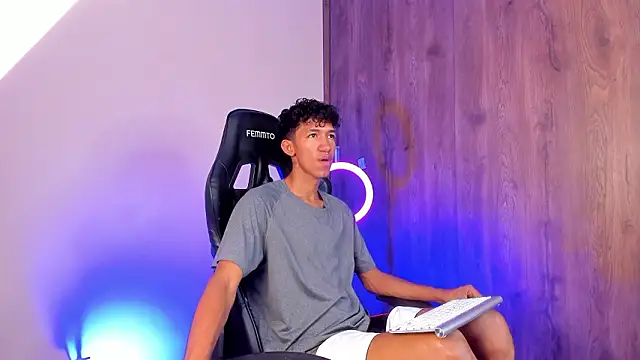 neitan miller  online show from 02-24-26, 04:16