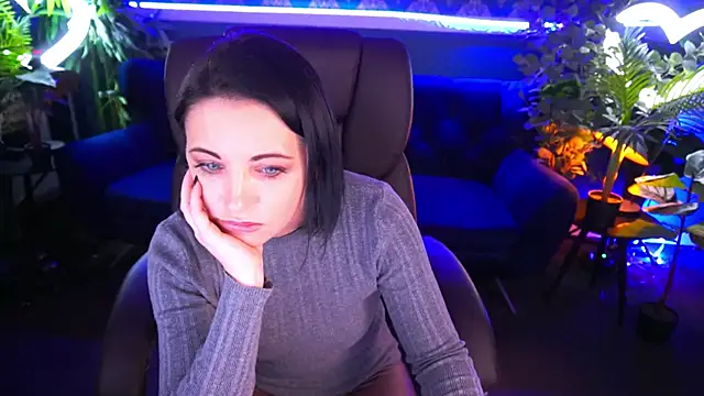 Dafni Monn online show from 01-12-25, 07:00