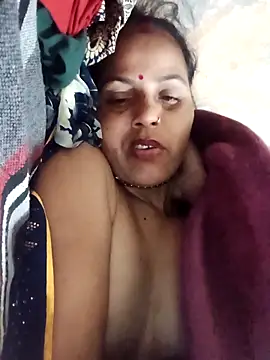 Snapshot of Hasmi_hot09 chatting on 02-08-26, 01:20 Hasmi hot09 online show from 02-08-26, 01:20