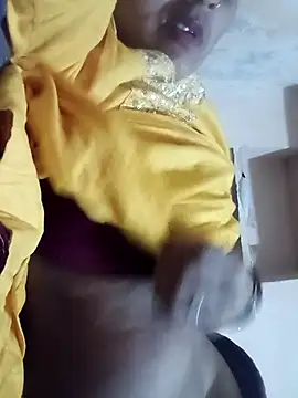 Snapshot of Hasmi_hot09 chatting on 02-21-26, 05:36 Hasmi hot09 online show from 02-21-26, 05:36