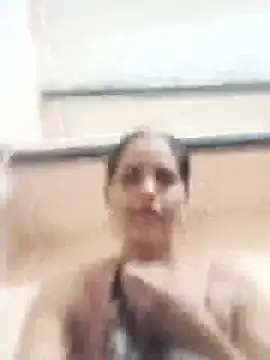 Snapshot of Hasmi_hot09 chatting on 03-08-26, 03:05 Hasmi hot09 online show from 03-08-26, 03:05