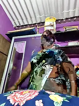 Snapshot of Tamil_Hot_Priya chatting on 01-14-26, 03:28 Tamil Hot Priya online show from 01-14-26, 03:28