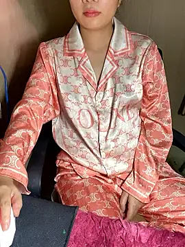 Snapshot of An-An19 chatting on 01-16-26, 02:21 An-An19 online show from 01-16-26, 02:21