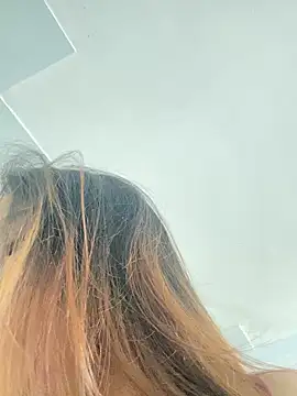 Snapshot of An-An19 chatting on 03-05-26, 04:08 An-An19 online show from 03-05-26, 04:08