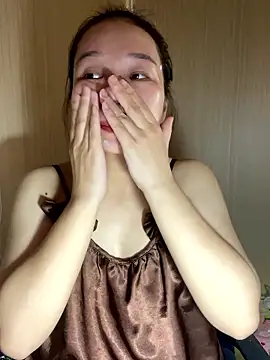 Snapshot of An-An19 chatting on 04-03-26, 03:48 An-An19 online show from 04-03-26, 03:48