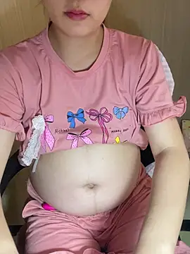 Snapshot of An-An19 chatting on 04-06-26, 04:46 An-An19 online show from 04-06-26, 04:46