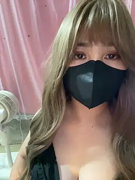 Snapshot of -Violet-t chatting on 05-17-26, 01:40 -Violet-t online show from 05-17-26, 01:40