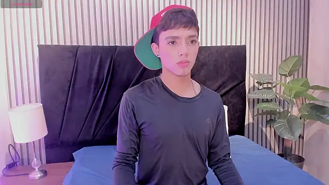 LeoHard   online show from 02-05-26, 01:43