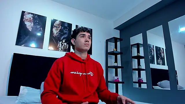 Alejo Grey online show from 01-14-26, 12:33