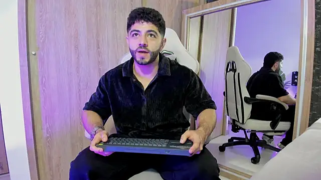 Thiago moretti online show from 07-12-26, 01:18