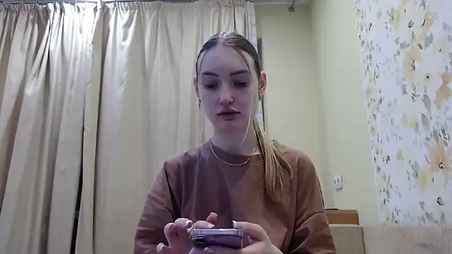 Snapshot of Eva_Harris chatting on 01-10-26, 06:09 Eva Harris online show from 01-10-26, 06:09