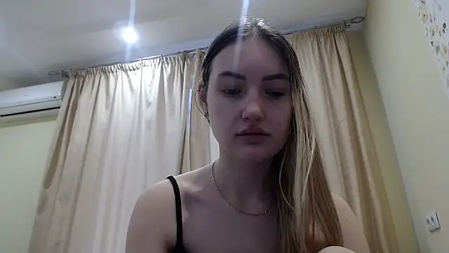 Snapshot of Eva_Harris chatting on 01-15-26, 08:52 Eva Harris online show from 01-15-26, 08:52