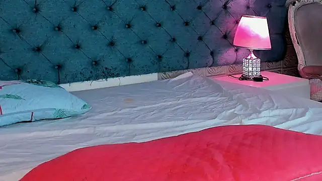 Snapshot of TinyRosee chatting on 02-22-26, 02:48 TinyRosee online show from 02-22-26, 02:48