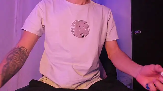 Davis Axel online show from 01-11-26, 01:43