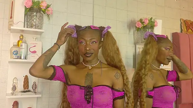 DaniaMarcell online show from 01-14-26, 04:18