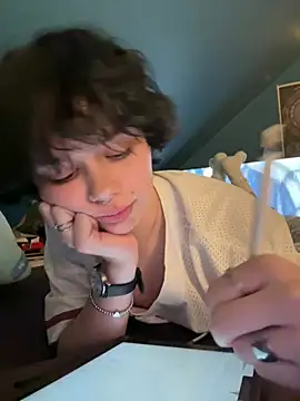 quwuinnie333 online show from 01-08-26, 05:43