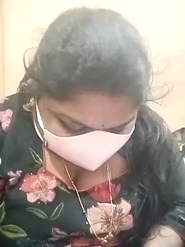 Snapshot of misammahyd chatting on 01-19-26, 10:19 misammahyd online show from 01-19-26, 10:19