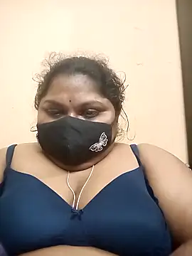 Snapshot of misammahyd chatting on 02-04-26, 01:33 misammahyd online show from 02-04-26, 01:33