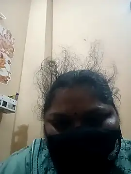 Snapshot of misammahyd chatting on 02-06-26, 12:26 misammahyd online show from 02-06-26, 12:26