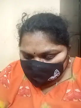 Snapshot of misammahyd chatting on 02-19-26, 12:56 misammahyd online show from 02-19-26, 12:56