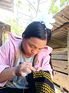 Snapshot of Chaomay_k9 chatting on 02-21-26, 05:52 Chaomay k9 online show from 02-21-26, 05:52